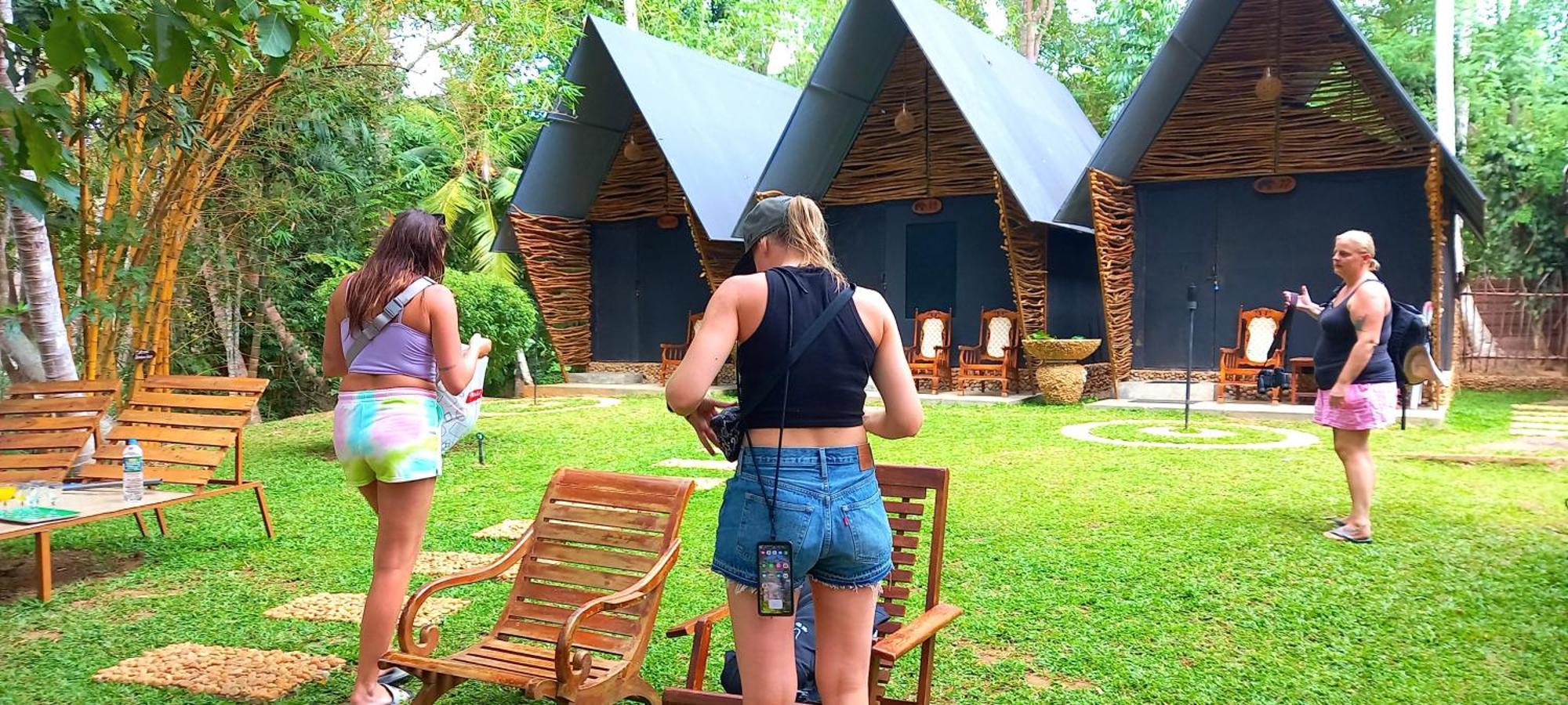 אודוואלאווה Atha Safari Resort & Riverside Camping מראה חיצוני תמונה