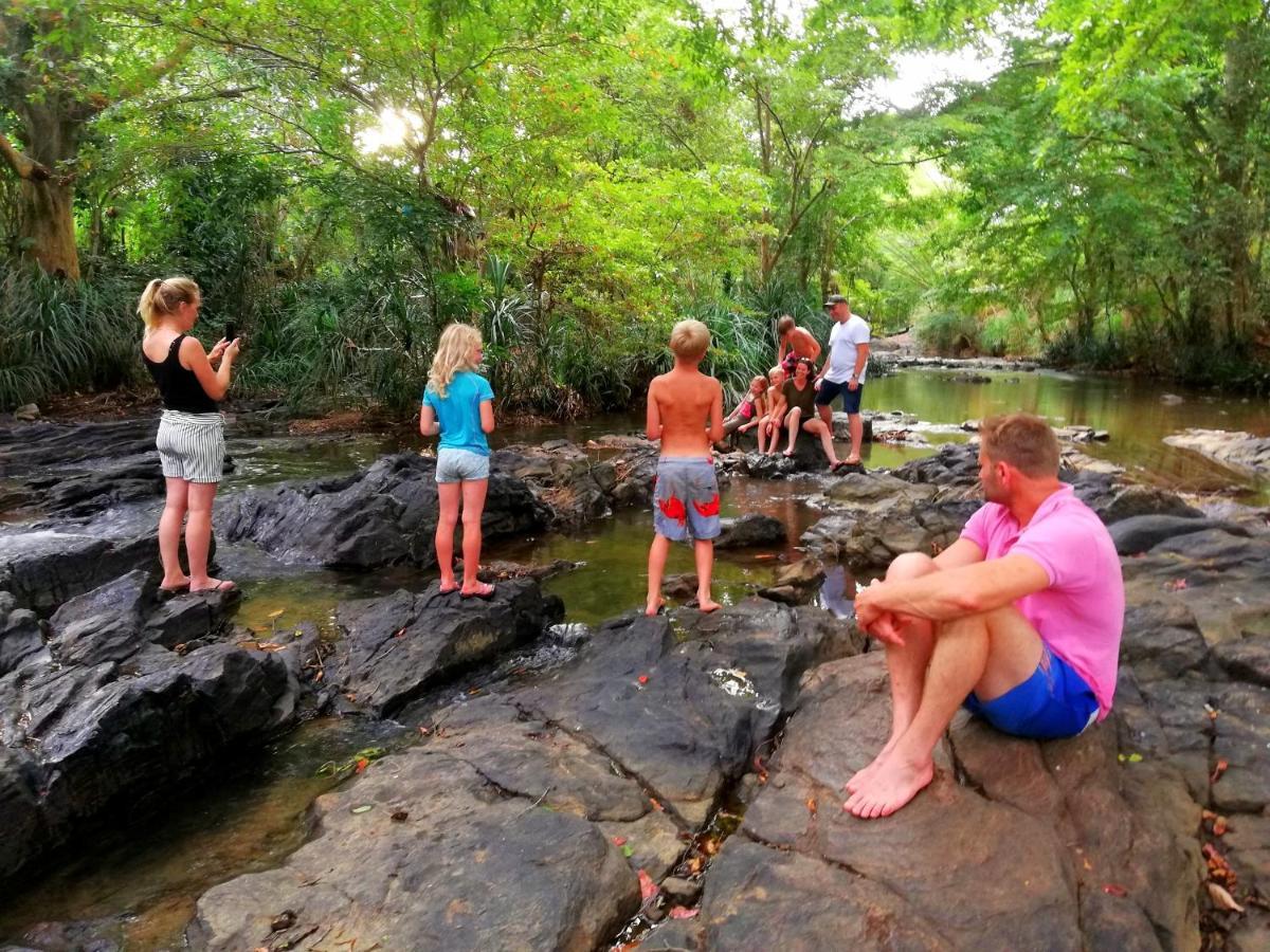 אודוואלאווה Atha Safari Resort & Riverside Camping מראה חיצוני תמונה