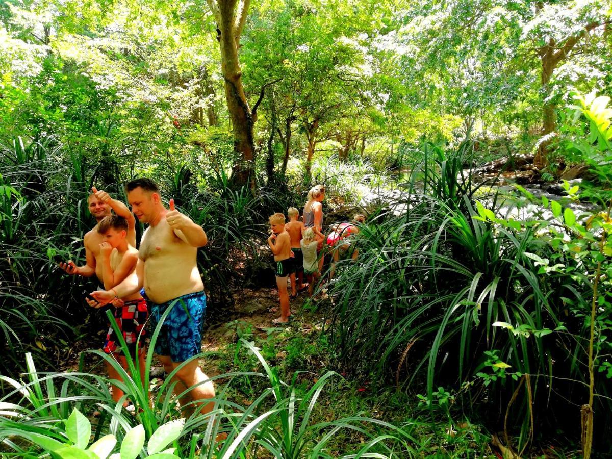 אודוואלאווה Atha Safari Resort & Riverside Camping מראה חיצוני תמונה
