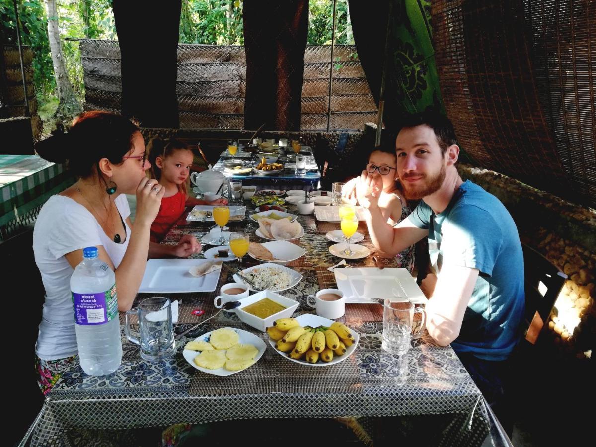 אודוואלאווה Atha Safari Resort & Riverside Camping מראה חיצוני תמונה