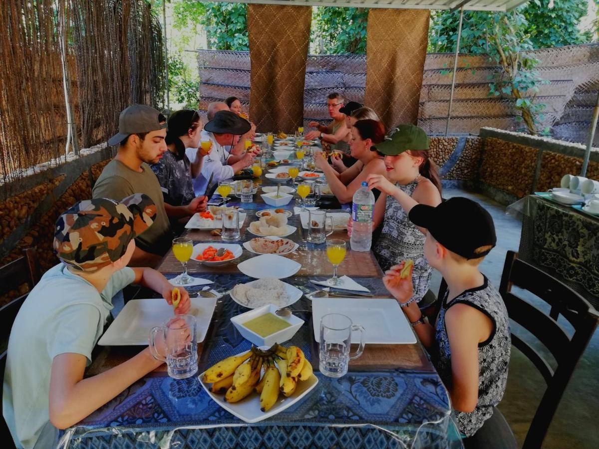 אודוואלאווה Atha Safari Resort & Riverside Camping מראה חיצוני תמונה