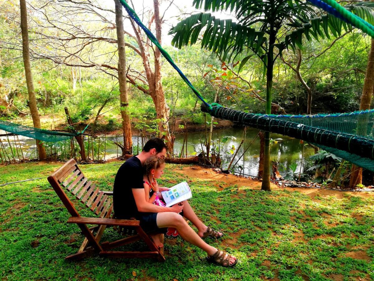 אודוואלאווה Atha Safari Resort & Riverside Camping מראה חיצוני תמונה